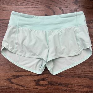 Lululemon speed up shorts - size 4 - mint - 2.5” in-seam